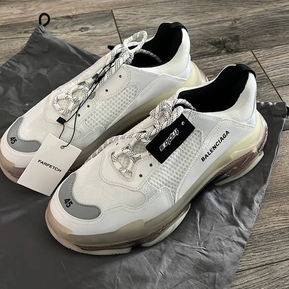 BALENCIAGA TRIPLE S men’s - Picture 1 of 7